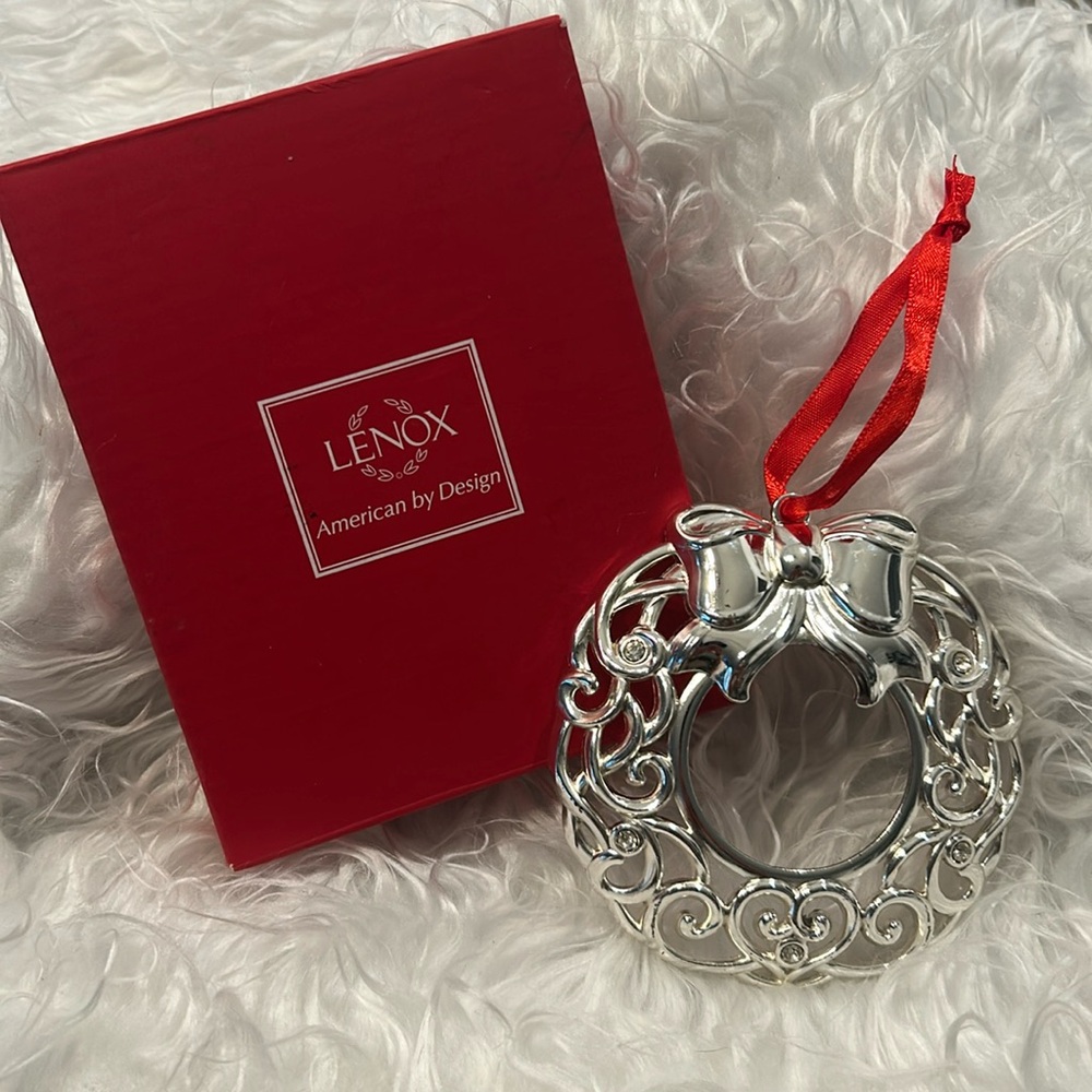 New LENOX Retired Wreath Ornament Silver-plate Sparkle & Scroll in Original Box
